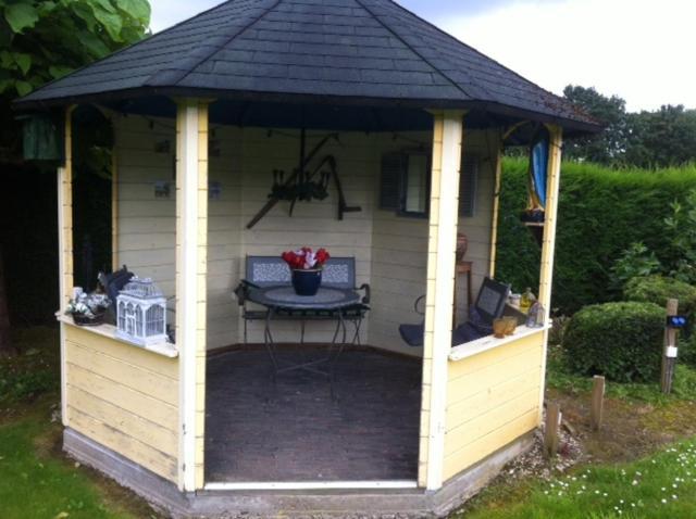 Chalet Or Apartment Nearby Roermond Outlet Stevensweert Kültér fotó