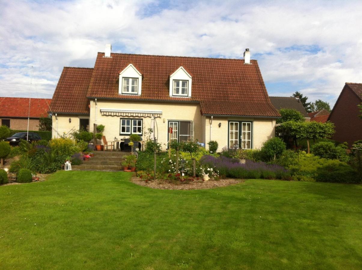 Chalet Or Apartment Nearby Roermond Outlet Stevensweert Kültér fotó